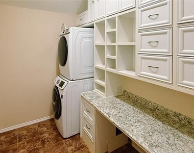 4308 Summer Star Lane - Photo Thumbnail 18