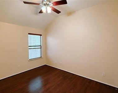 4308 Summer Star Lane - Photo Thumbnail 19