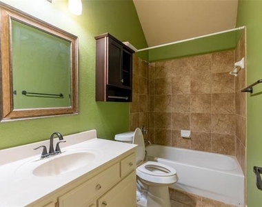 935 Panther Lane - Photo Thumbnail 18