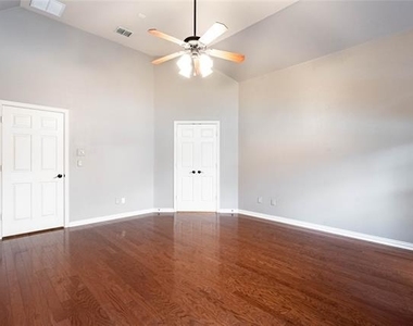 935 Panther Lane - Photo Thumbnail 22