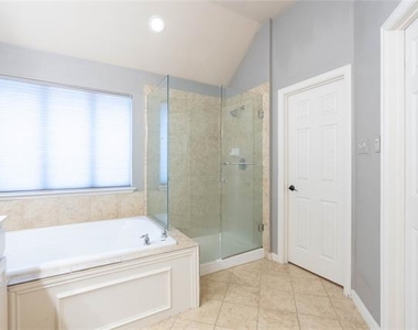 935 Panther Lane - Photo Thumbnail 24