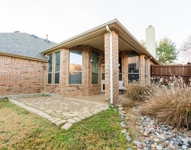 935 Panther Lane - Photo Thumbnail 4