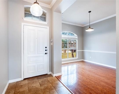 935 Panther Lane - Photo Thumbnail 8