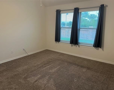 1007 Branding Iron Lane - Photo Thumbnail 5