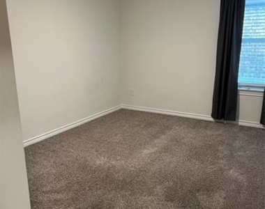 1007 Branding Iron Lane - Photo Thumbnail 11