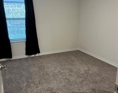 1007 Branding Iron Lane - Photo Thumbnail 10