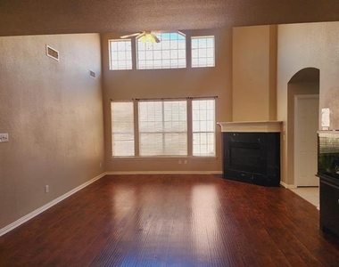 8115 Sycamore Drive - Photo Thumbnail 2