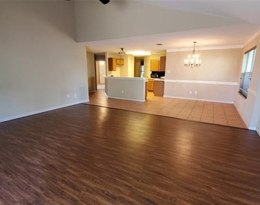 3808 Aloe Drive - Photo Thumbnail 10
