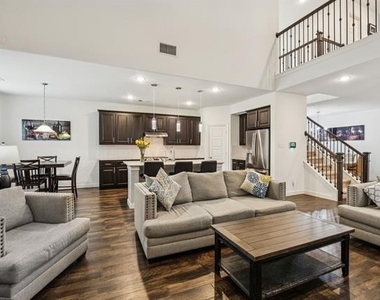 1800 Harrier Lane - Photo Thumbnail 8