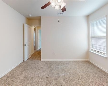 612 Liliana Lane - Photo Thumbnail 12