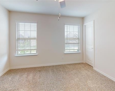 612 Liliana Lane - Photo Thumbnail 11