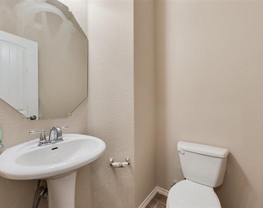 9600 Mystic Dune Drive - Photo Thumbnail 23