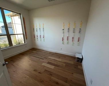 1407 Cartona Road - Photo Thumbnail 11
