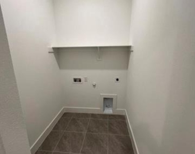 1407 Cartona Road - Photo Thumbnail 13