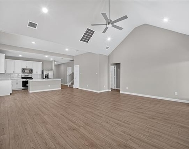 710 Summerberry Drive - Photo Thumbnail 3