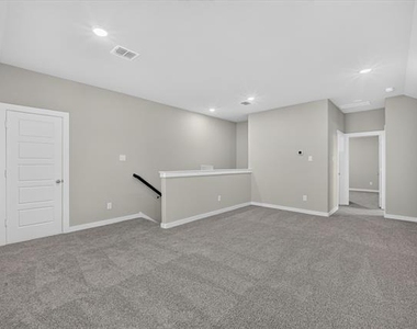 710 Summerberry Drive - Photo Thumbnail 11