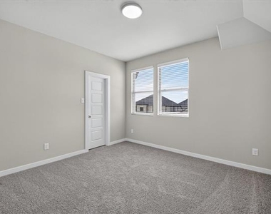 710 Summerberry Drive - Photo Thumbnail 15