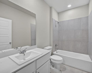 710 Summerberry Drive - Photo Thumbnail 7