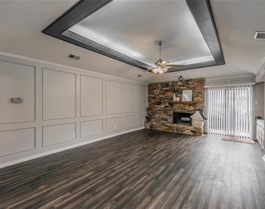 16404 Lauder Lane - Photo Thumbnail 13