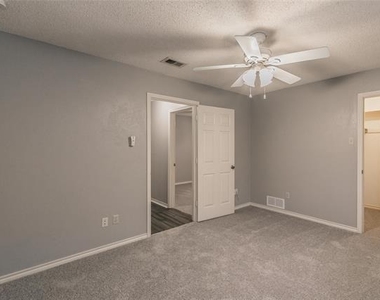 16404 Lauder Lane - Photo Thumbnail 28