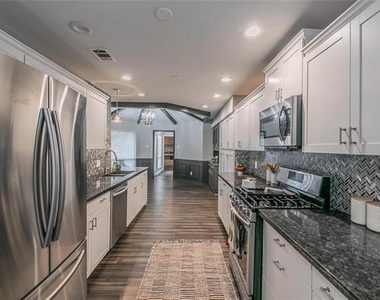 16404 Lauder Lane - Photo Thumbnail 7