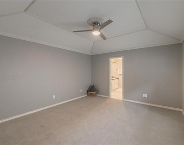 16404 Lauder Lane - Photo Thumbnail 17