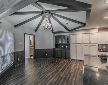 16404 Lauder Lane - Photo Thumbnail 11