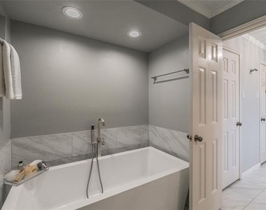 16404 Lauder Lane - Photo Thumbnail 22