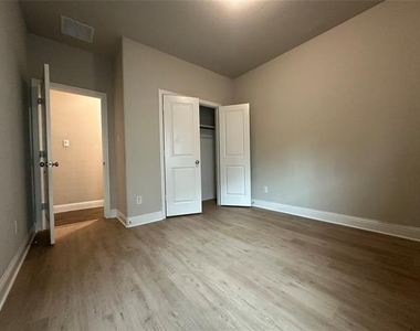 2816 Inn Kitchen Way - Photo Thumbnail 1