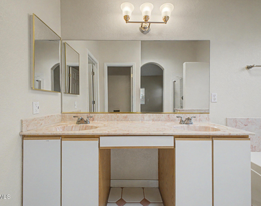 19003 N 12th Drive - Photo Thumbnail 13