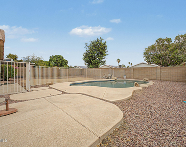 19003 N 12th Drive - Photo Thumbnail 27
