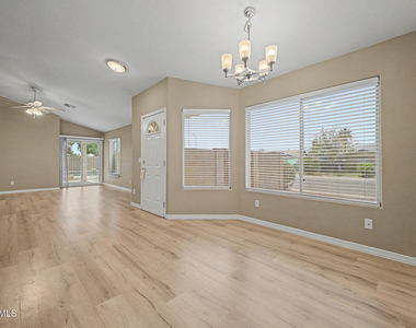 19003 N 12th Drive - Photo Thumbnail 5