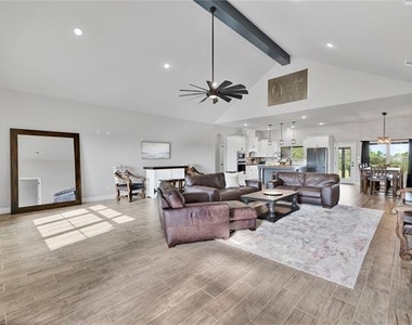 1040 Cloudy Court - Photo Thumbnail 5