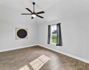 1040 Cloudy Court - Photo Thumbnail 17