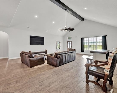 1040 Cloudy Court - Photo Thumbnail 3