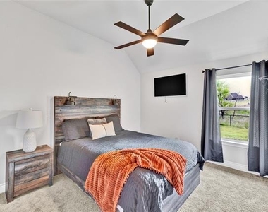 1040 Cloudy Court - Photo Thumbnail 23