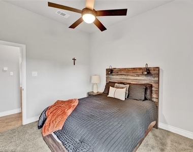 1040 Cloudy Court - Photo Thumbnail 24