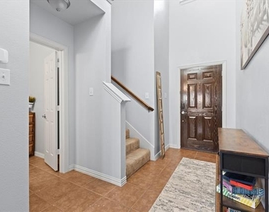 3626 Boxwood Drive - Photo Thumbnail 9