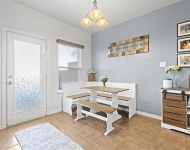 3626 Boxwood Drive - Photo Thumbnail 3
