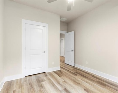 714 E Mcgee Street - Photo Thumbnail 27