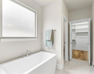 714 E Mcgee Street - Photo Thumbnail 15