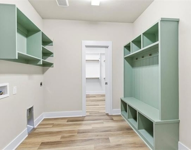 714 E Mcgee Street - Photo Thumbnail 21