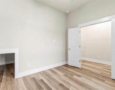 714 E Mcgee Street - Photo Thumbnail 11