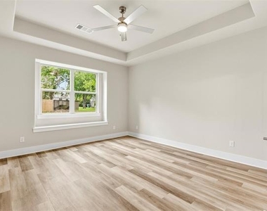 714 E Mcgee Street - Photo Thumbnail 12