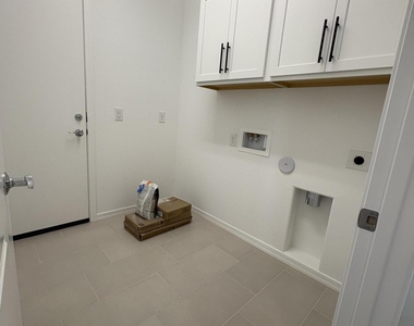 17613 W Georgia Avenue - Photo Thumbnail 38