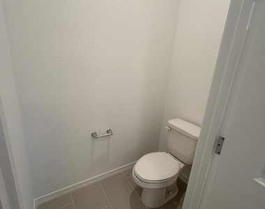 17613 W Georgia Avenue - Photo Thumbnail 27