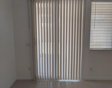 17613 W Georgia Avenue - Photo Thumbnail 16