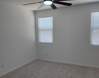 17613 W Georgia Avenue - Photo Thumbnail 23