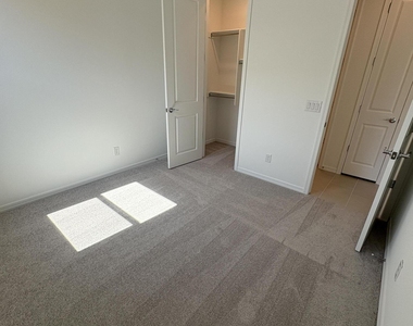 17613 W Georgia Avenue - Photo Thumbnail 32