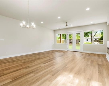 710 E Mcgee Street - Photo Thumbnail 7